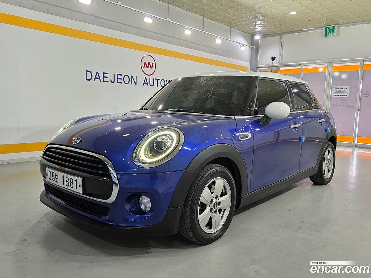 Main__Slider__Photo:Cooper Mini 2018.6-0