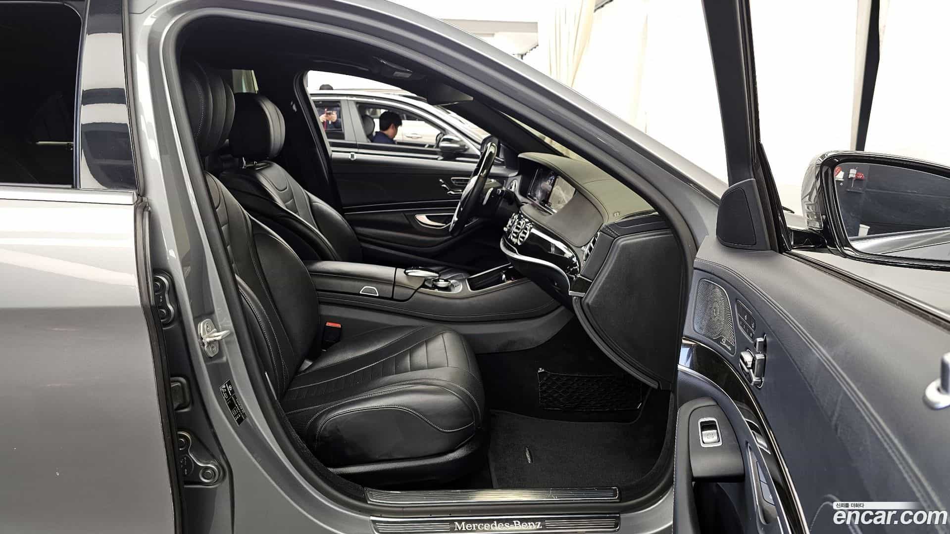 S-Class Mercedes-Benz 2015.1-OPTION-015