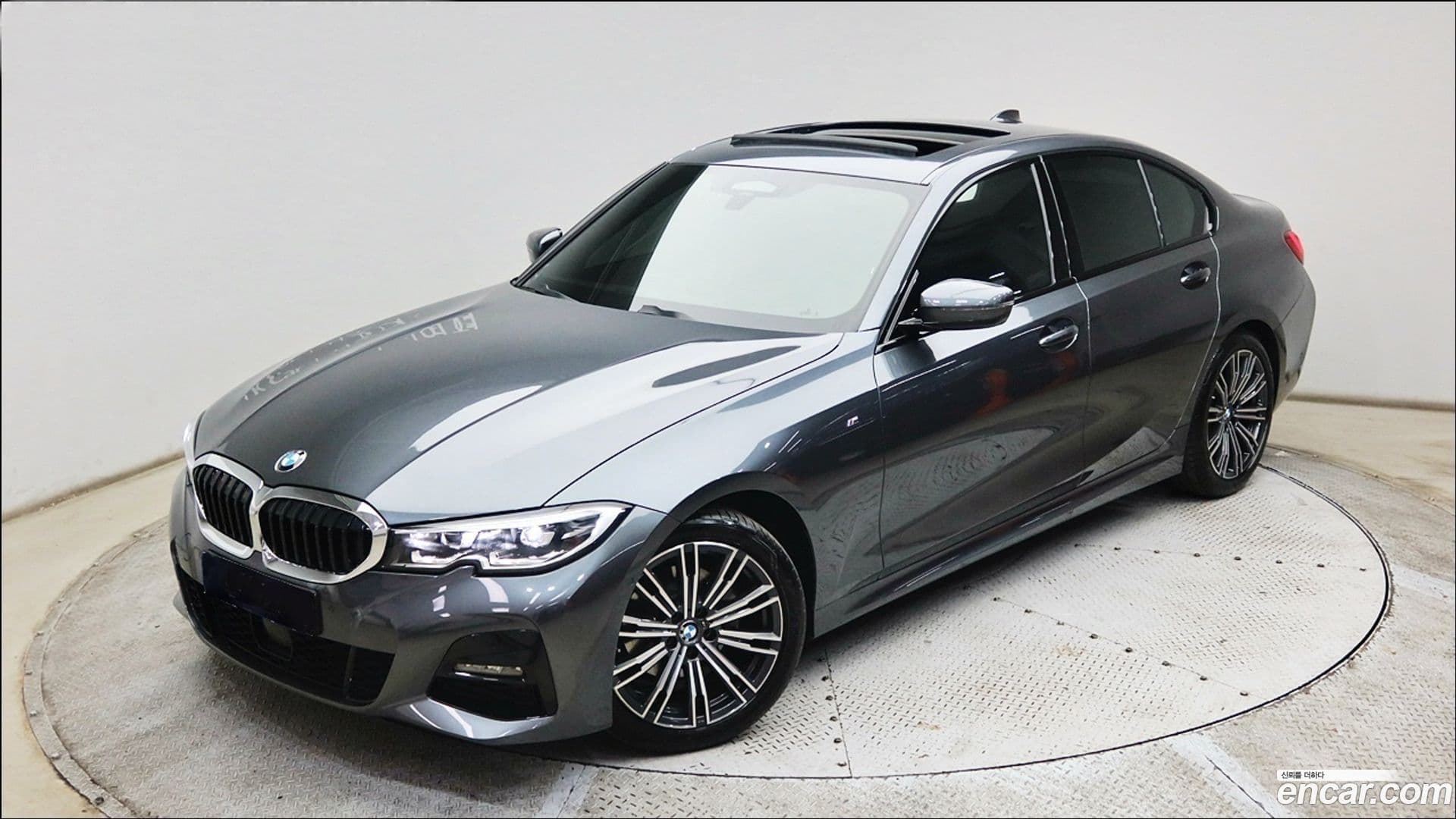 Main__Slider__Photo:3-Series BMW 2021.10-0