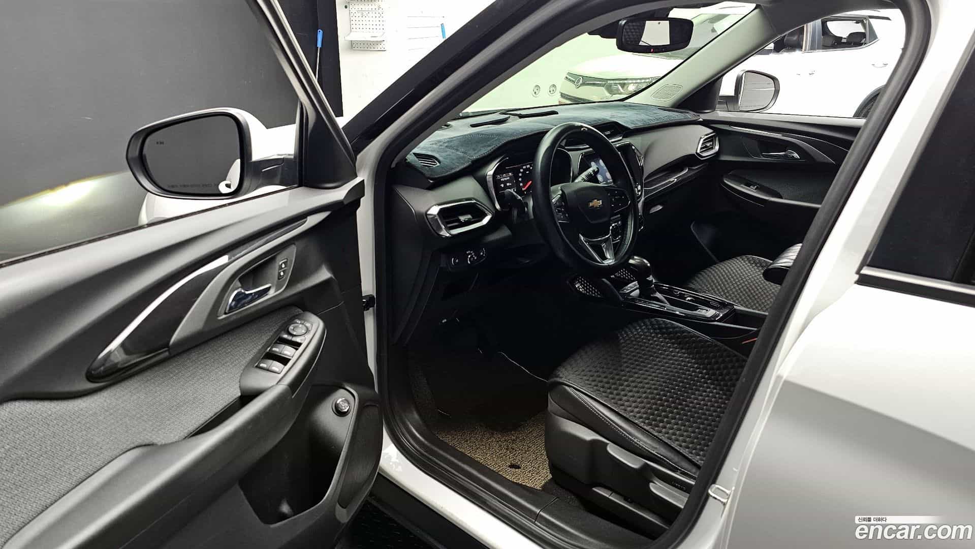 Trailblazer Chevrolet 2021.1-INNER-010