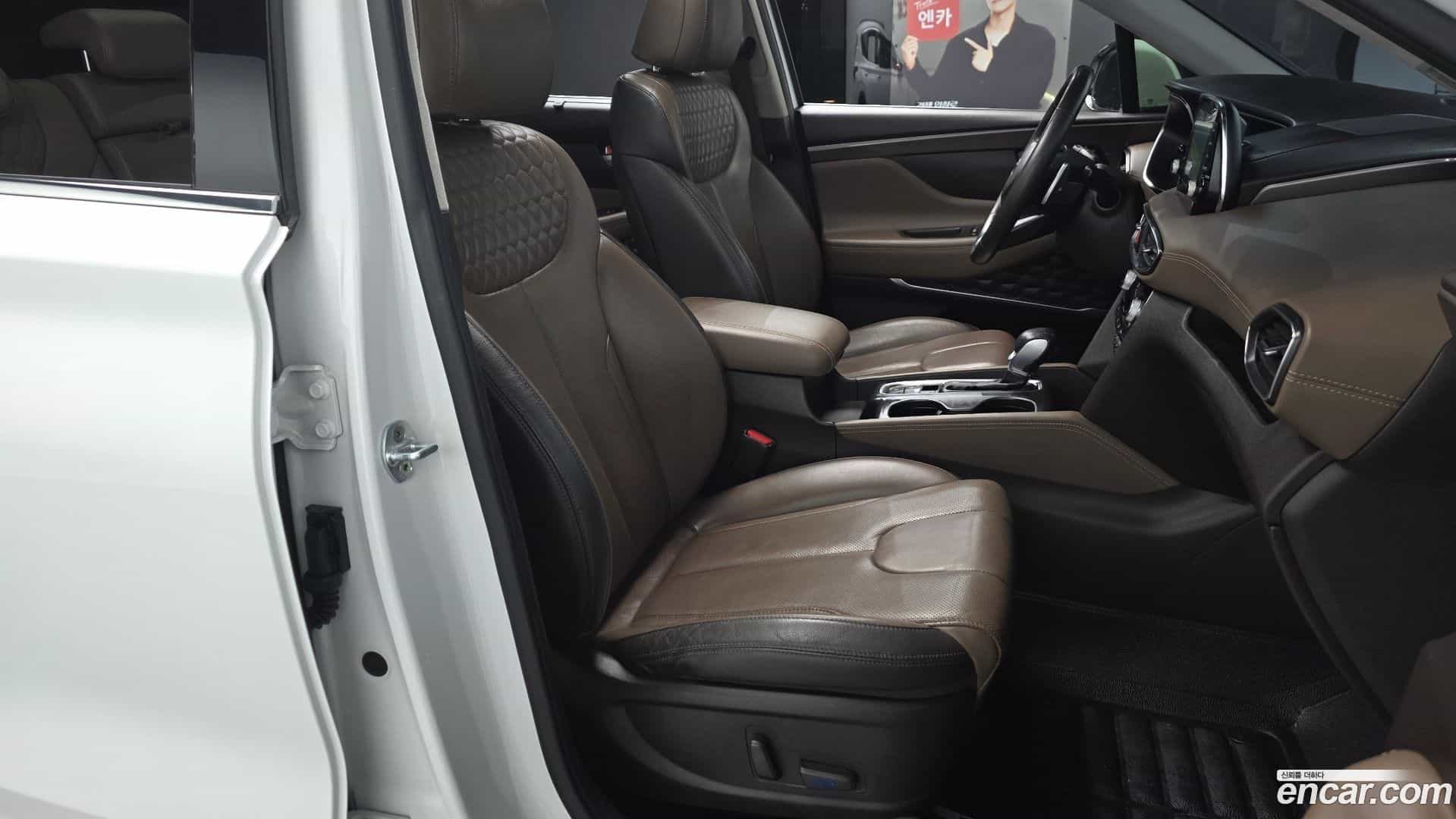 Santafe Hyundai 2018.2-INNER-010