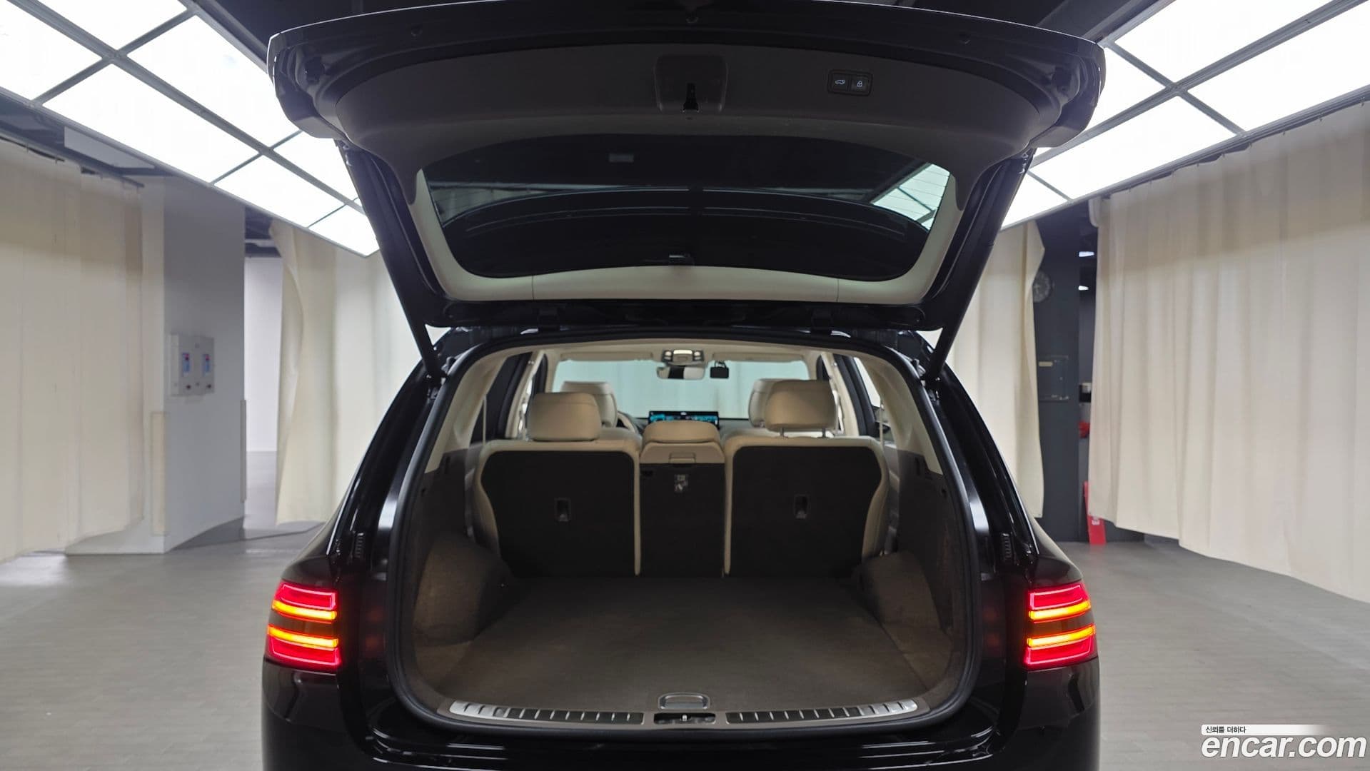 Main__Slider__Photo:GV80 Genesis 2021.3-19