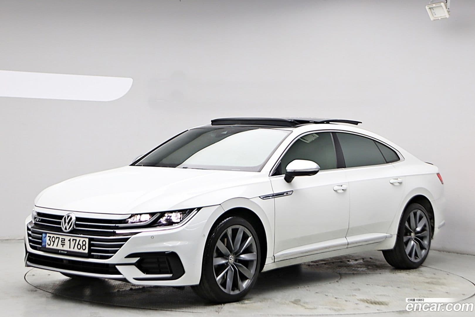 Main__Slider__Photo:Arteon Volkswagen 2020.10-0