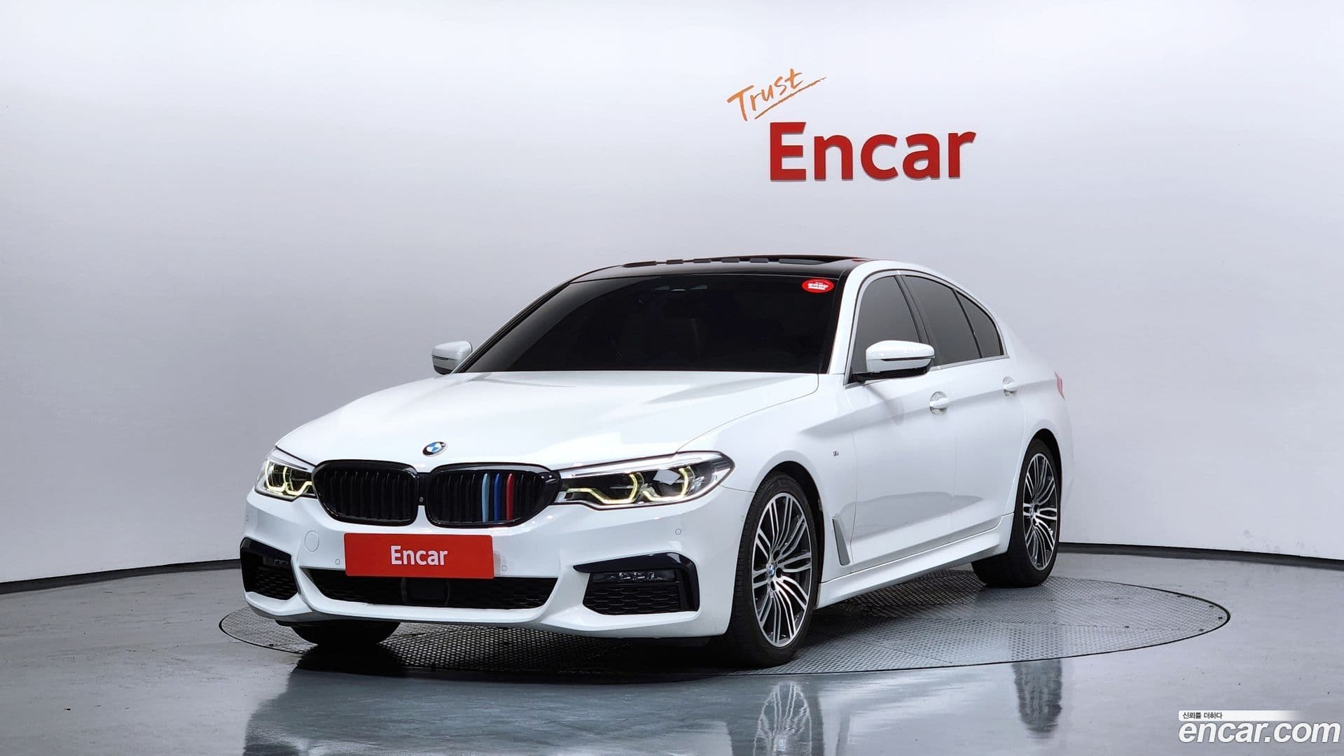 Main__Slider__Photo:5-Series BMW 2019.1-0