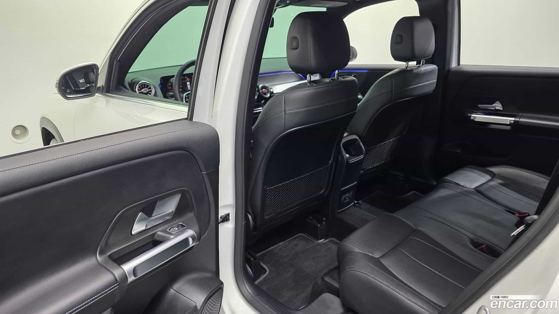 GLB-Class Mercedes-Benz 2021.1-OPTION-022