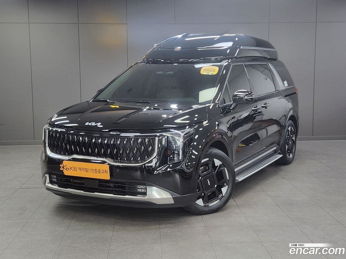 Main__Slider__Photo:Canival Kia 2024.8-0