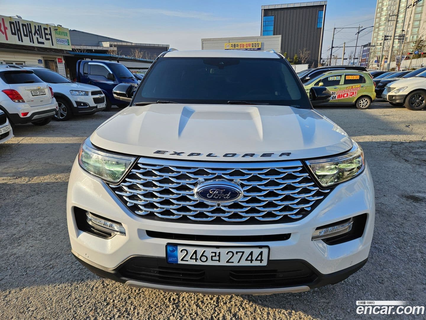 Main__Slider__Photo:Explorer Ford 2020.10-0