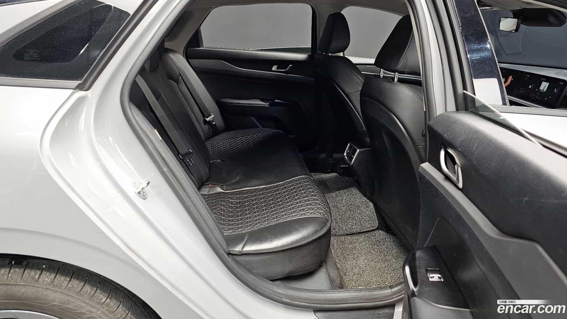 K5 Kia 2024.6-OPTION-016