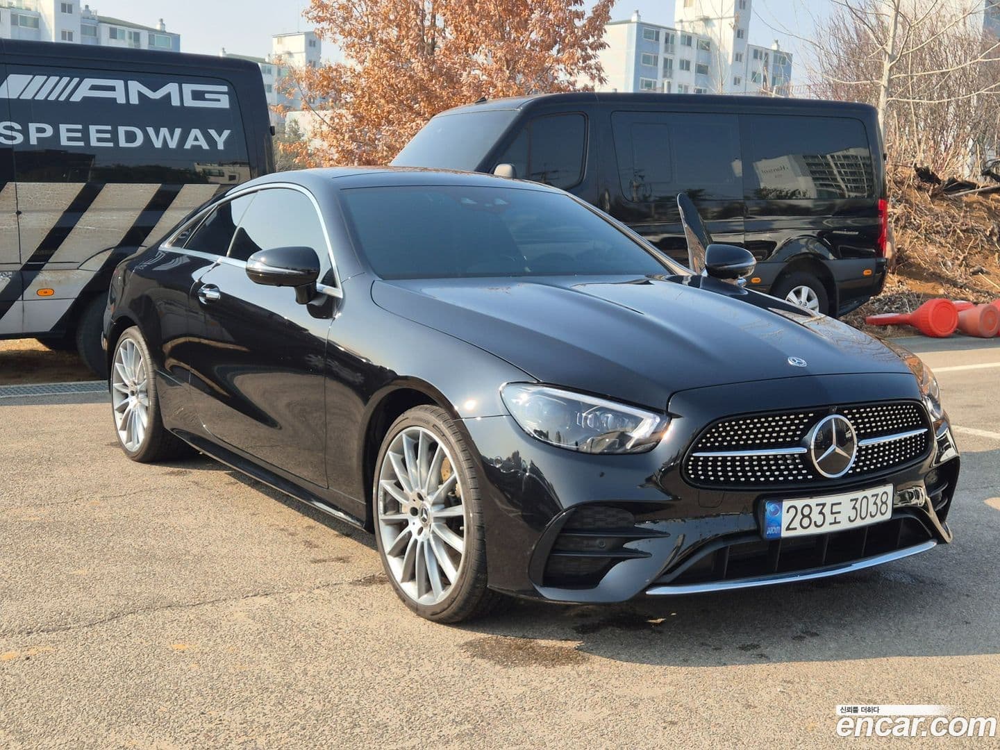 Main__Slider__Photo:E-Class Mercedes-Benz 2021.6-0