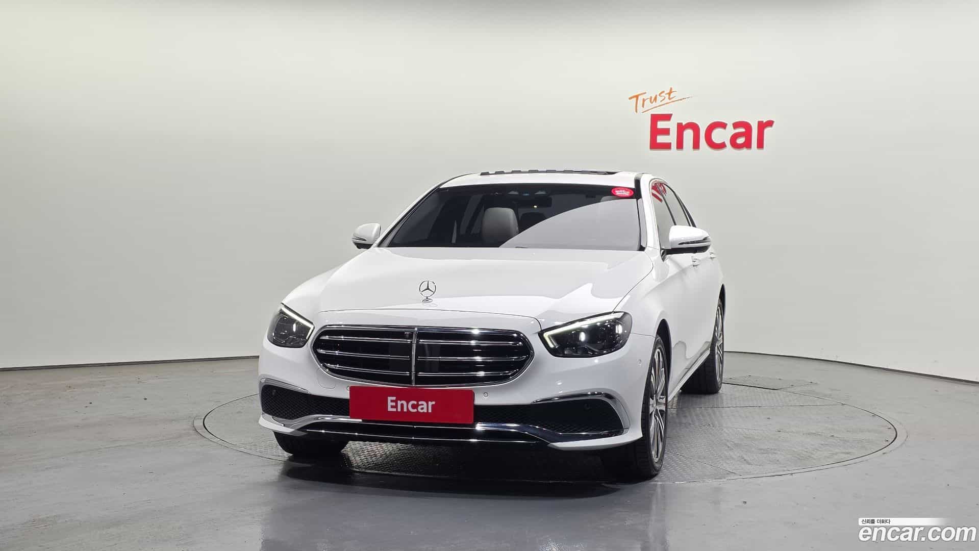 E-Class Mercedes-Benz 2022.9-OUTER-003