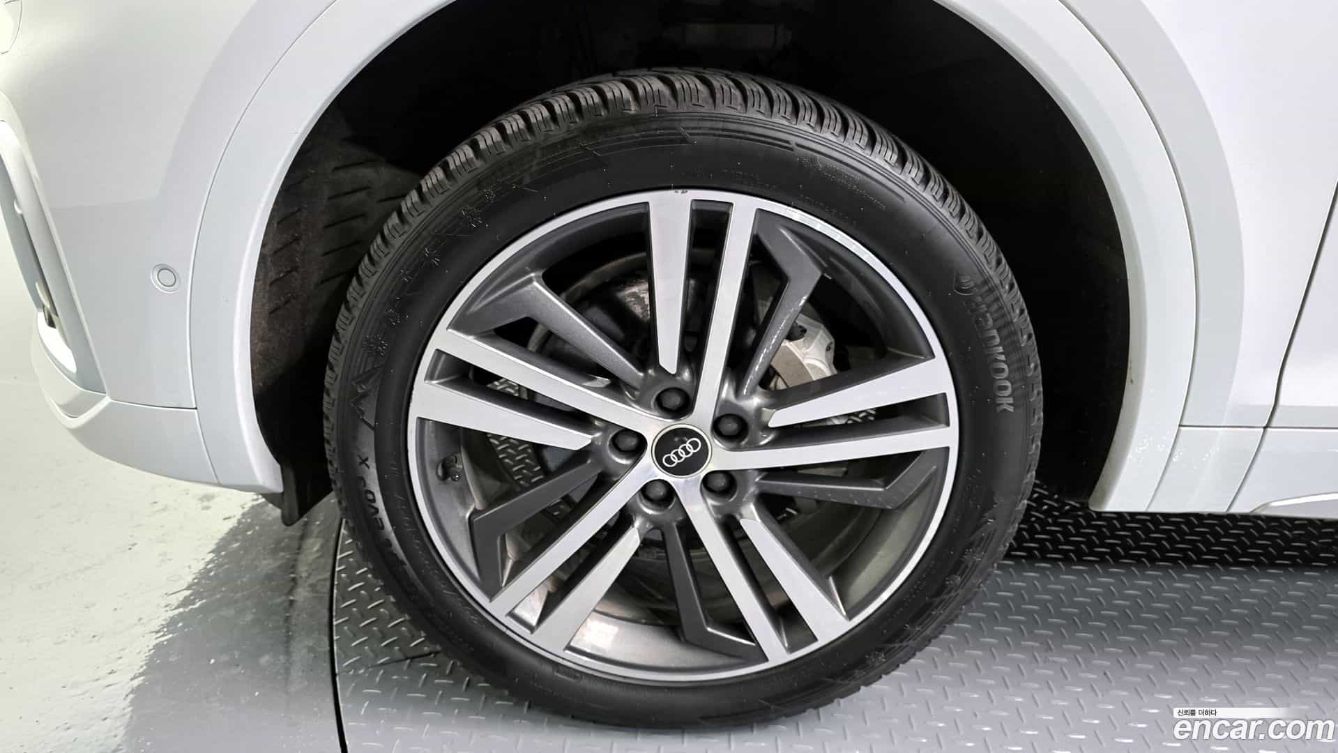 Q5 Audi 2021.7-OUTER-005