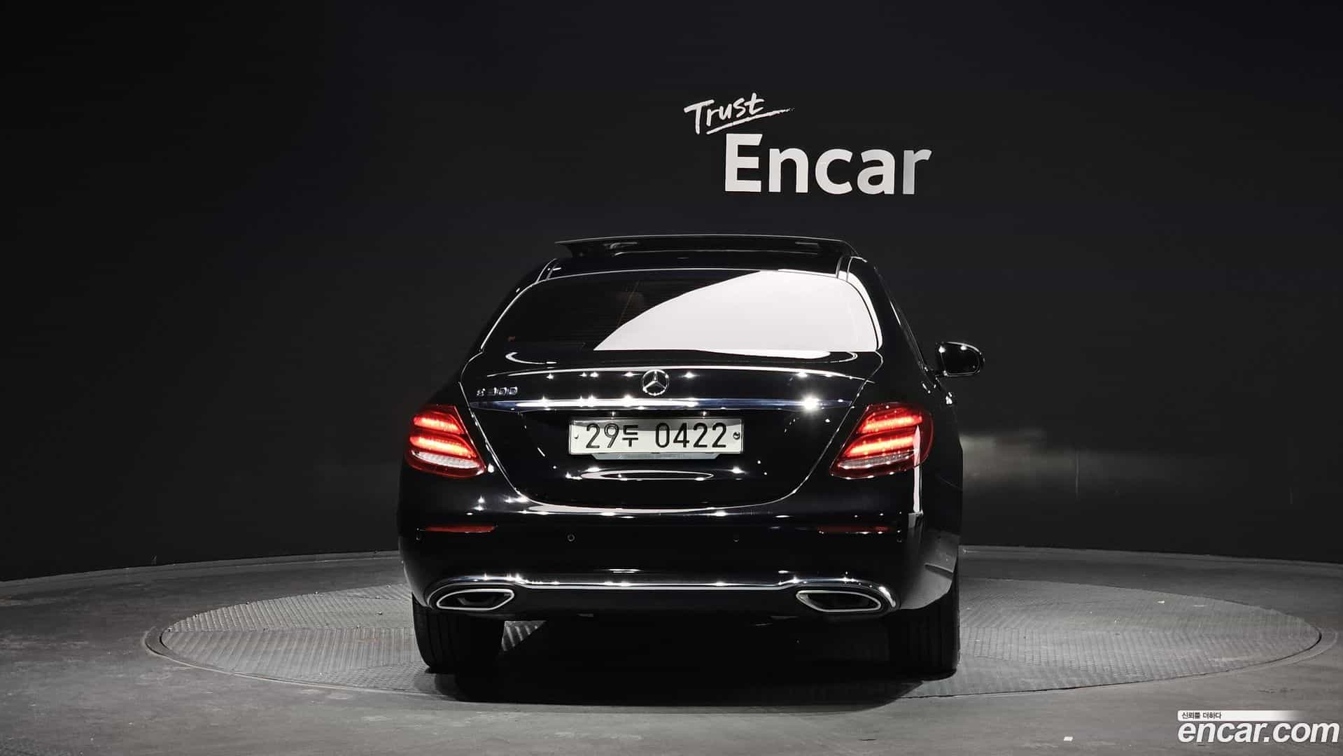 E-Class Mercedes-Benz 2016.9-OUTER-004