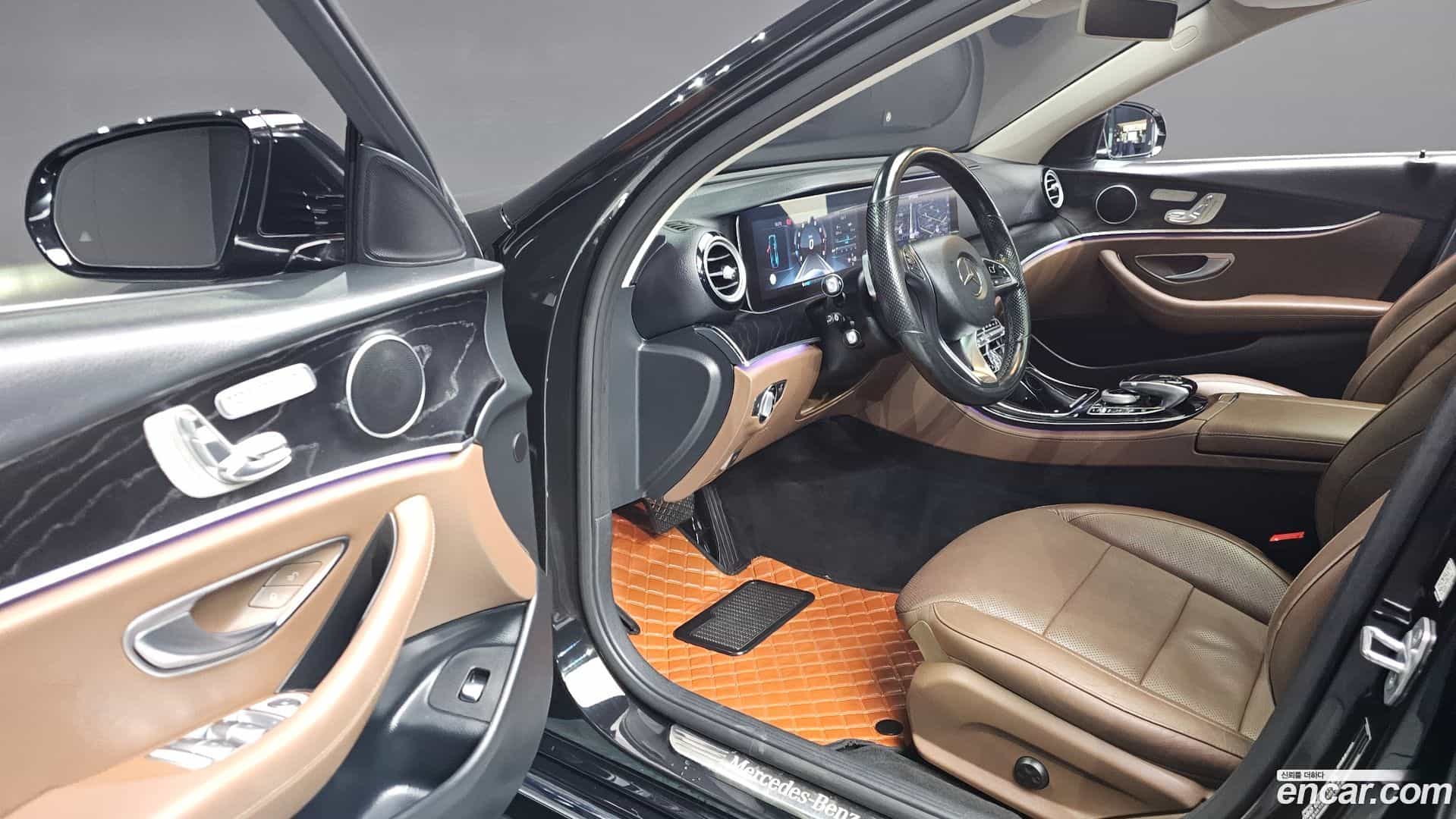 E-Class Mercedes-Benz 2016.9-OPTION-015