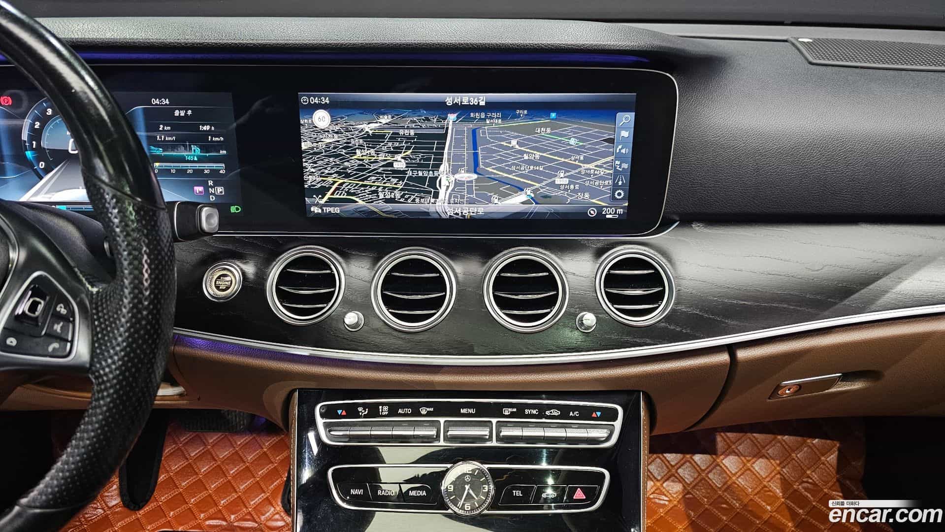 E-Class Mercedes-Benz 2016.9-OPTION-018