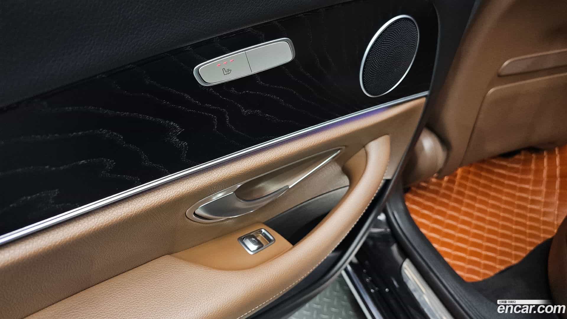 E-Class Mercedes-Benz 2016.9-OPTION-022