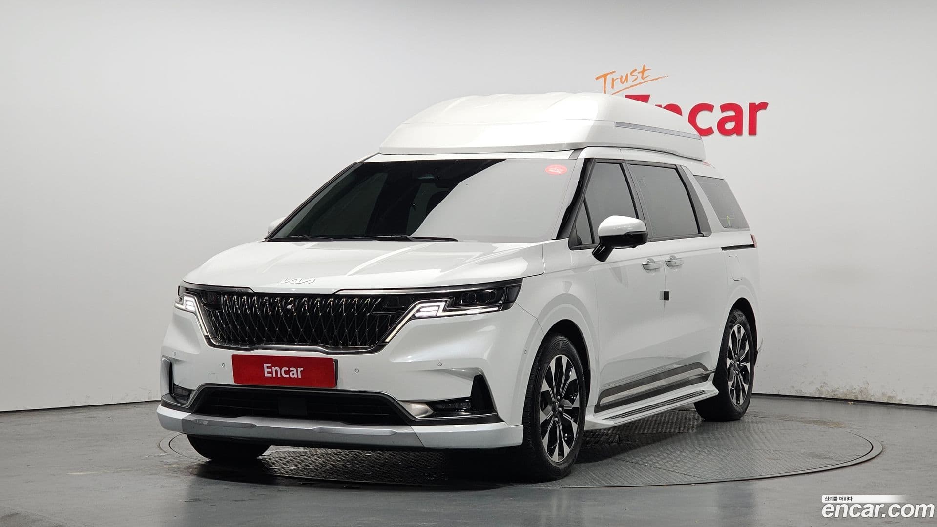 Main__Slider__Photo:Canival Kia 2022.7-0