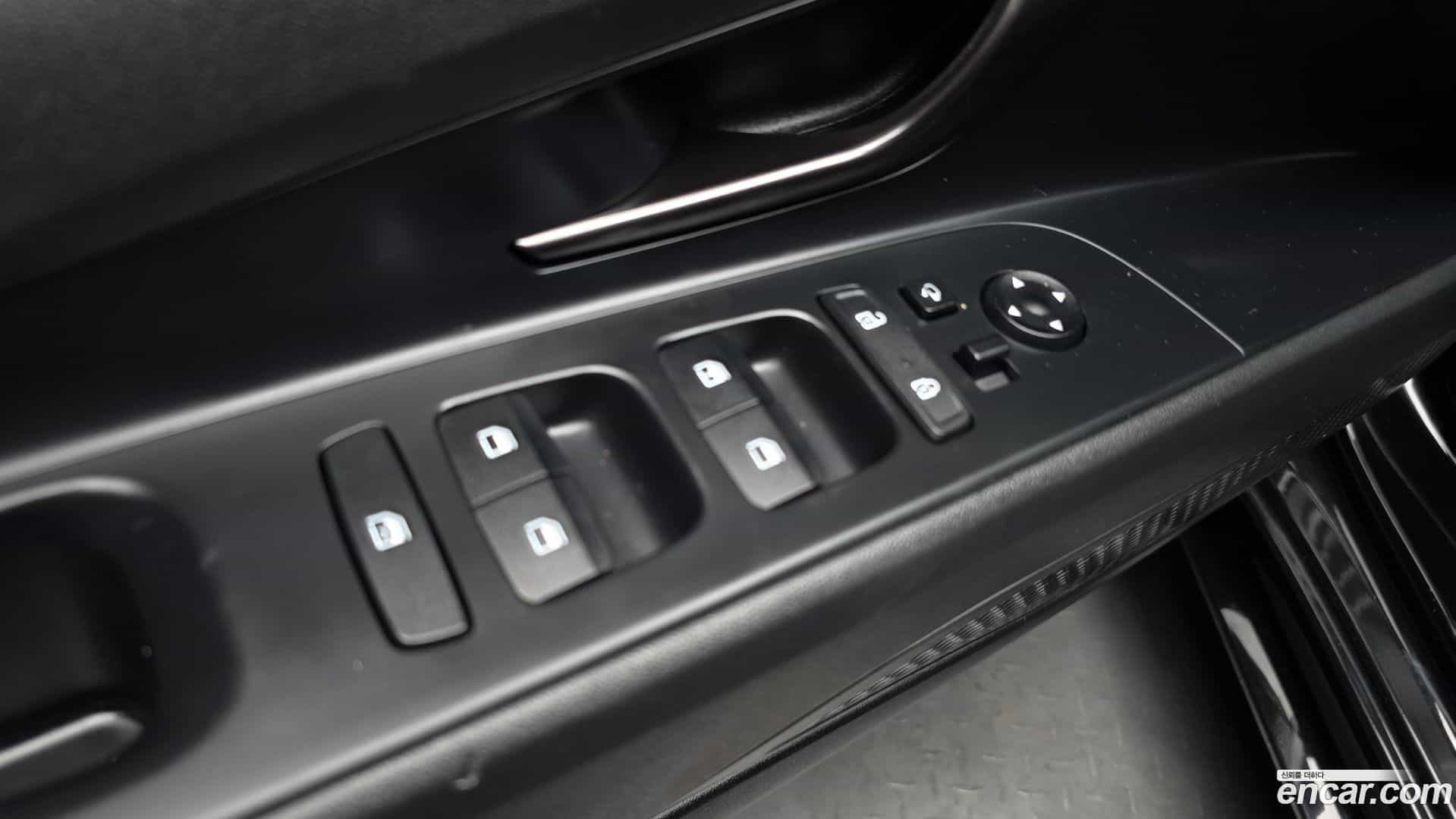 AVANTE Hyundai 2021.3-OPTION-022