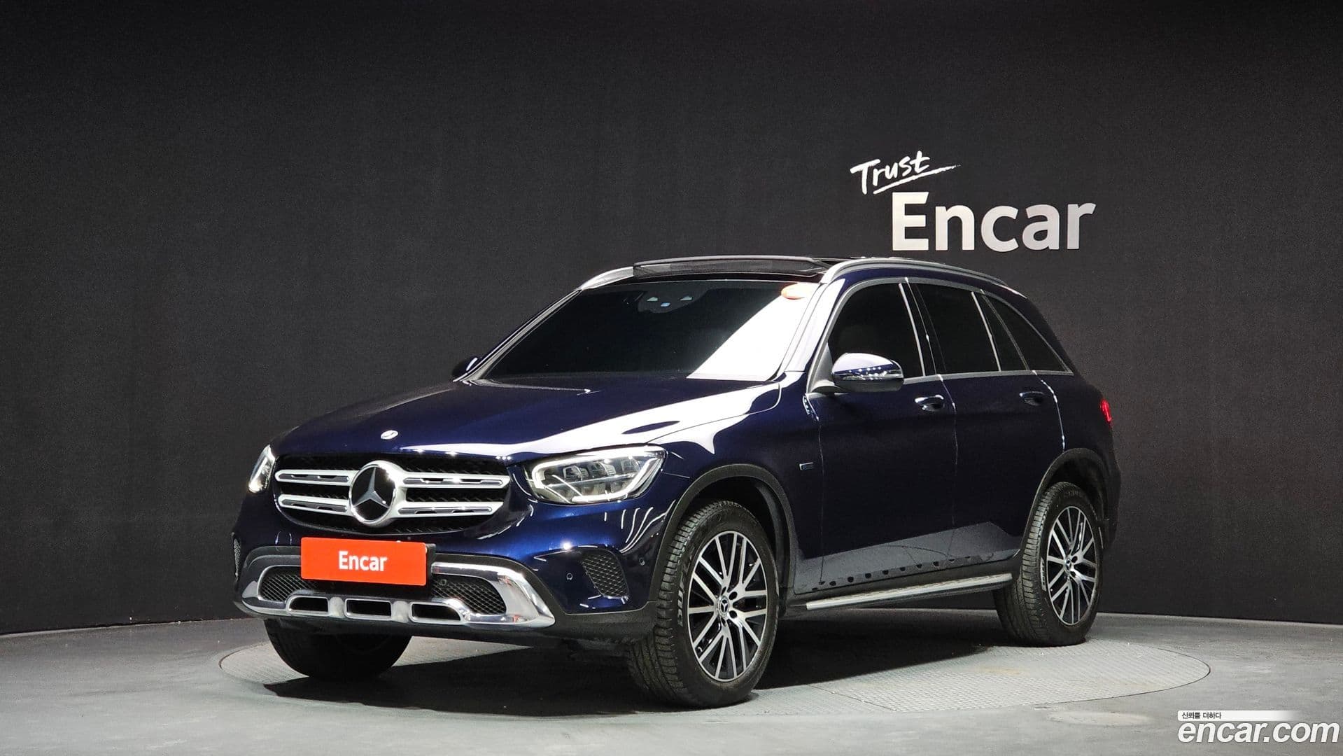 Main__Slider__Photo:GLC-Class Mercedes-Benz 2021.8-0