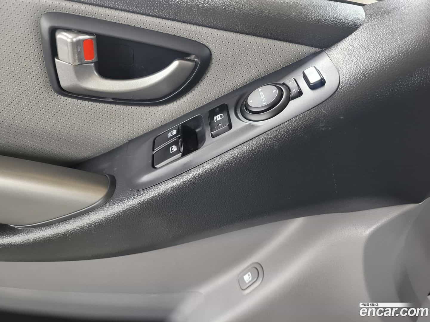 Starex Hyundai 2019.9-OPTION-021