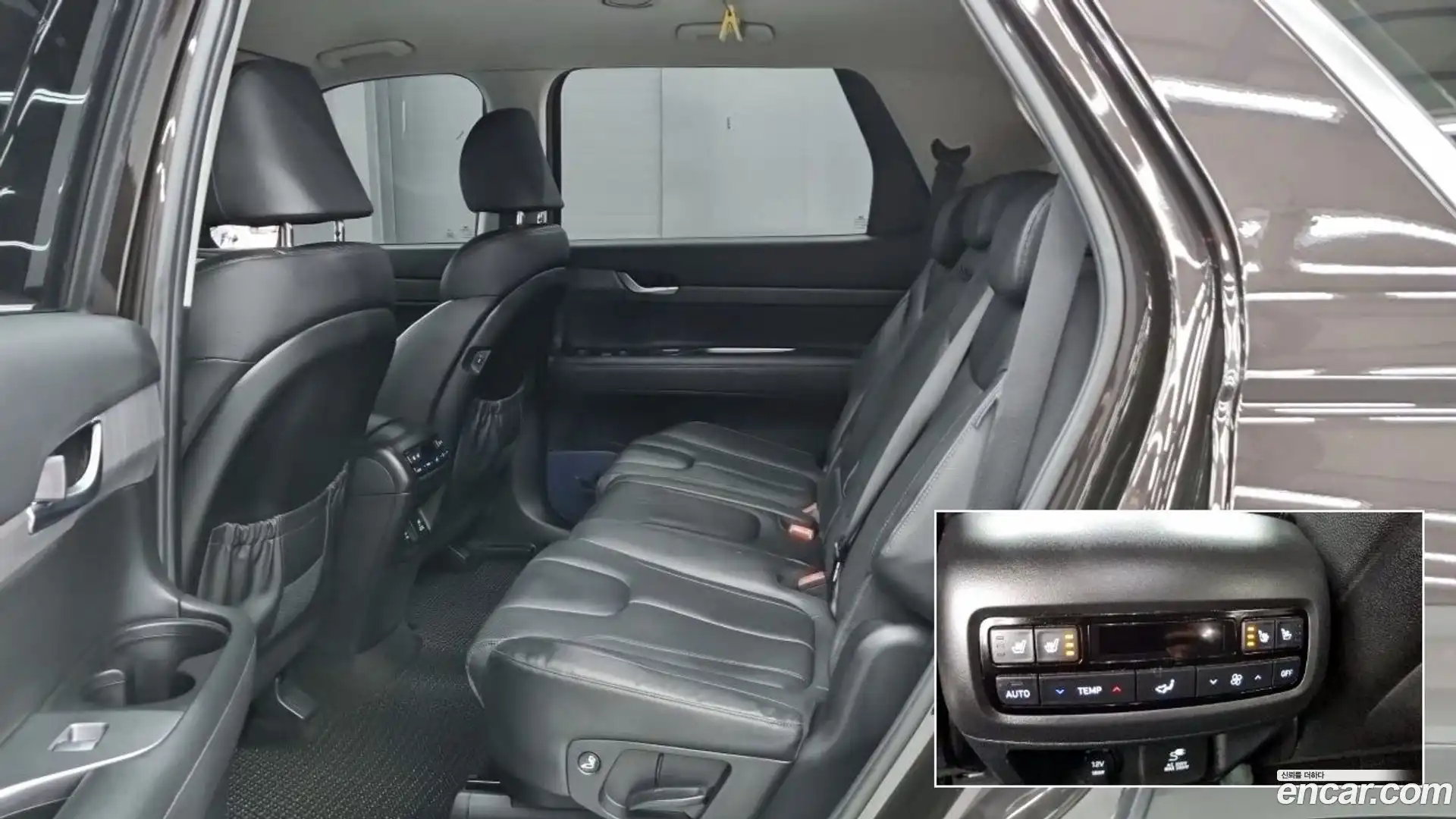 Palisade Hyundai 2023.1-INNER-010