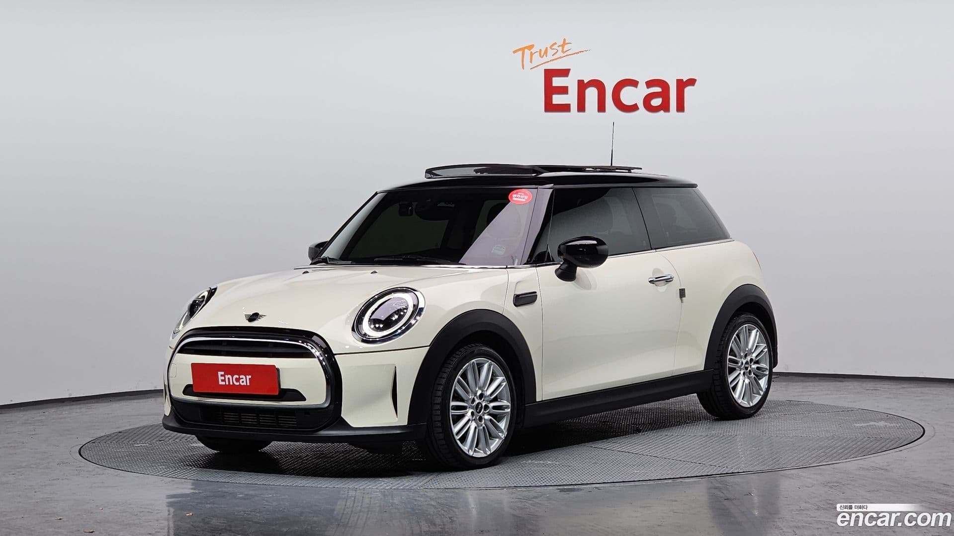 Main__Slider__Photo:Cooper Mini 2022.4-0