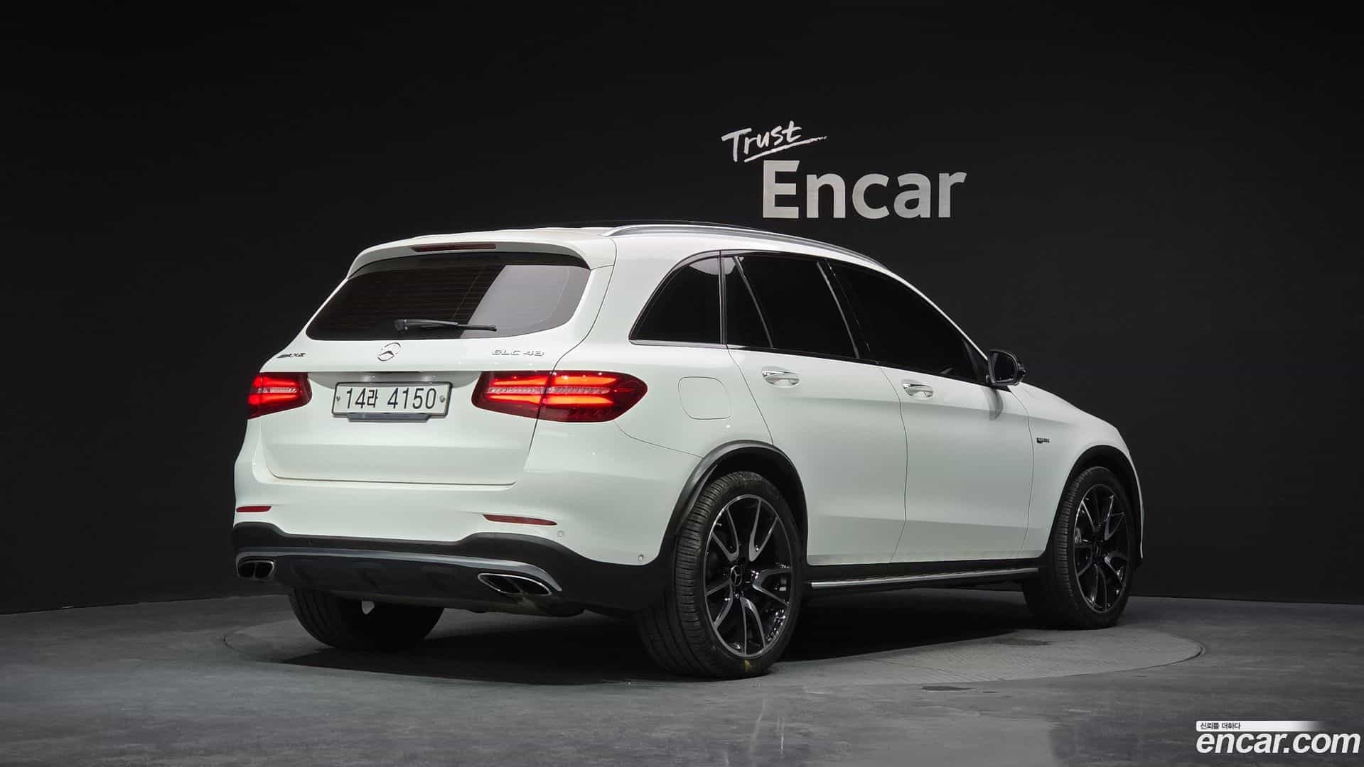 GLC-Class Mercedes-Benz 2017.2-OUTER-002