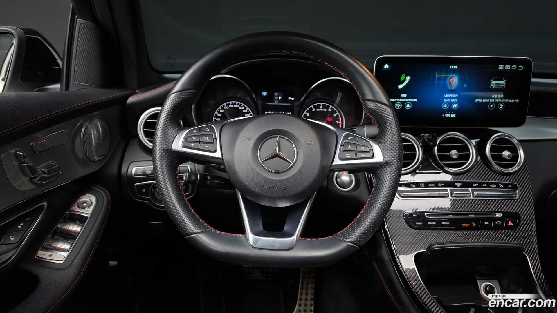 GLC-Class Mercedes-Benz 2017.2-OPTION-017