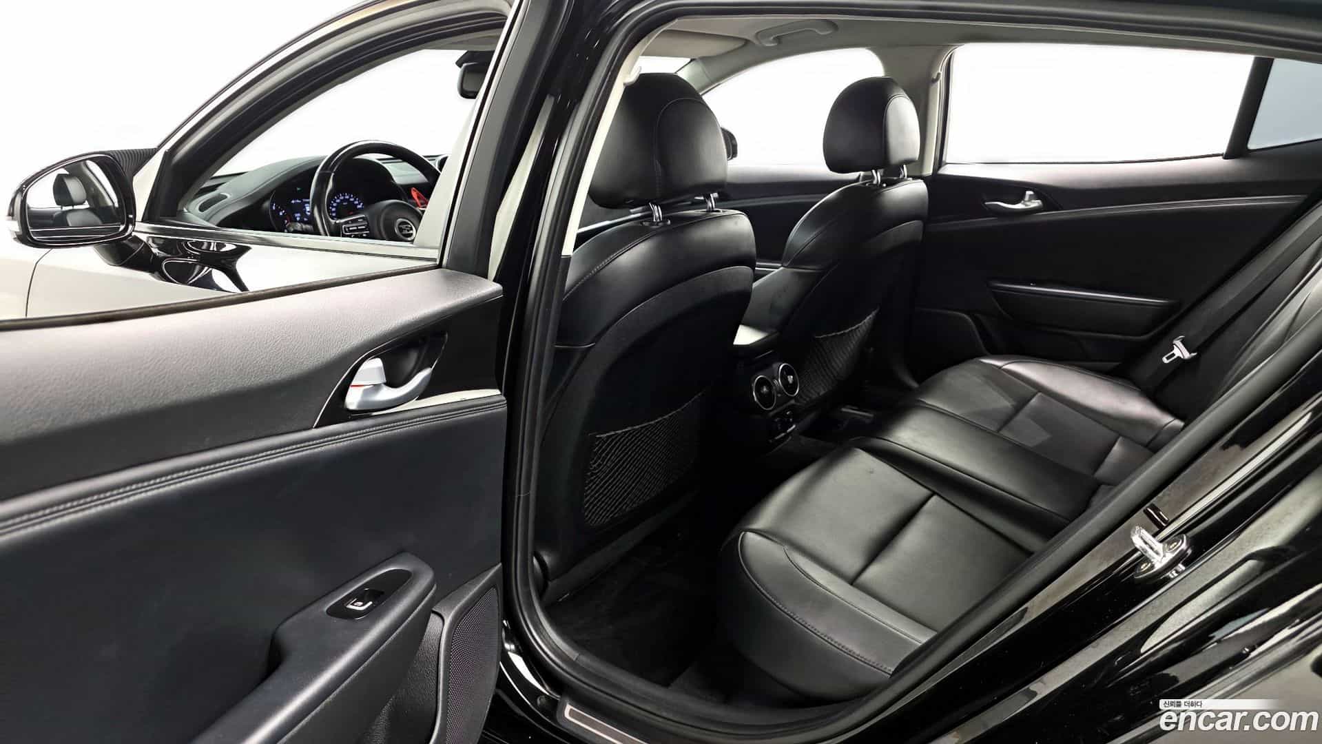 Stinger Kia 2017.5-OPTION-016