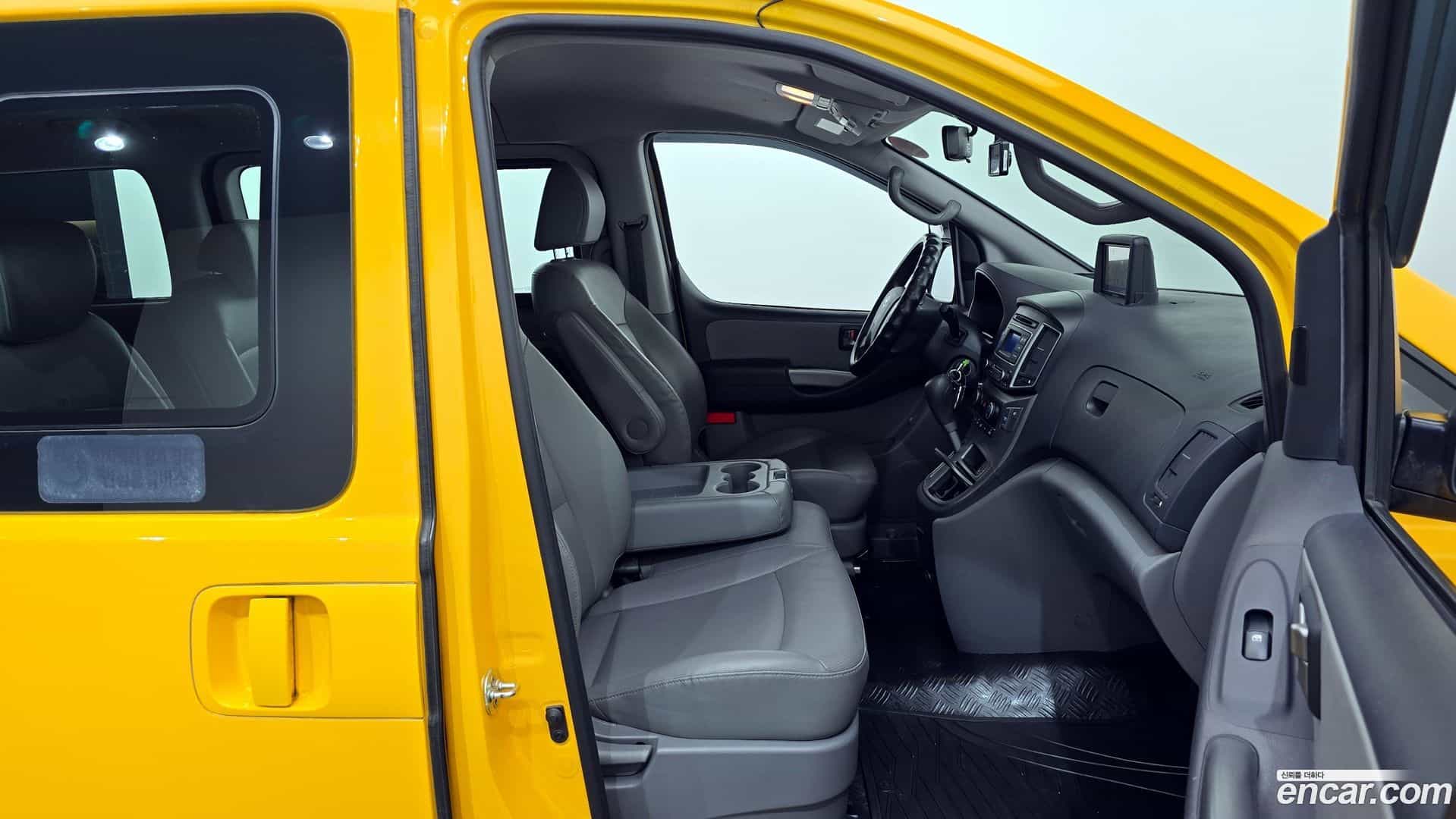Starex Hyundai 2018.3-OPTION-015