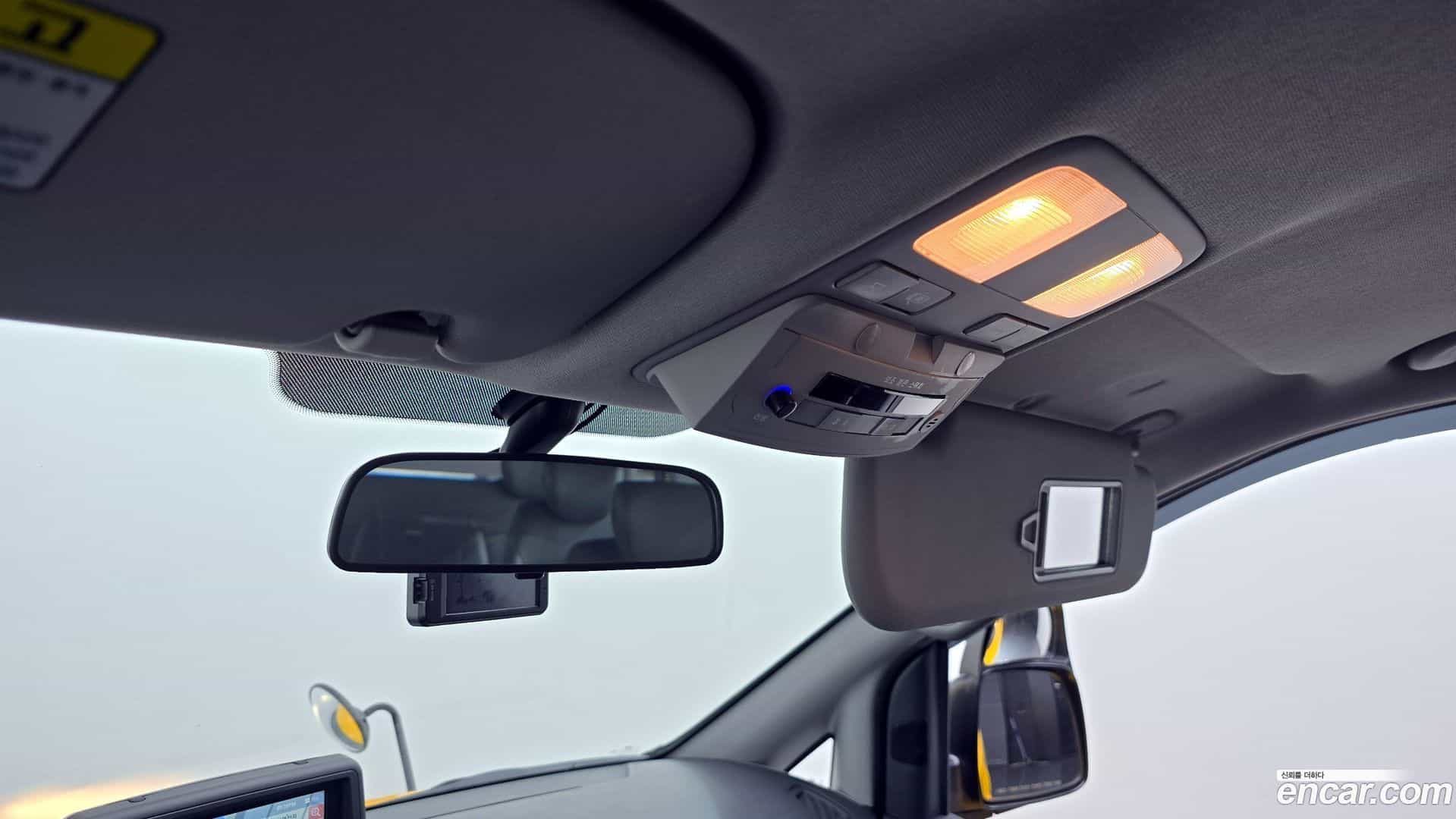 Starex Hyundai 2018.3-OPTION-023