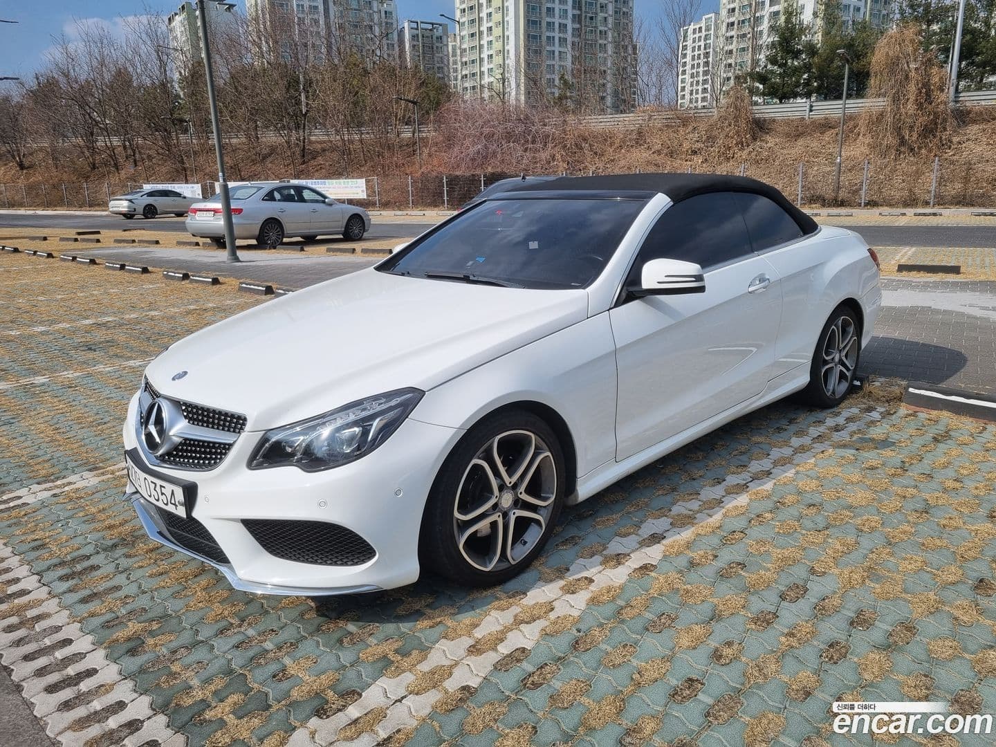 Main__Slider__Photo:E-Class Mercedes-Benz 2013.10-0