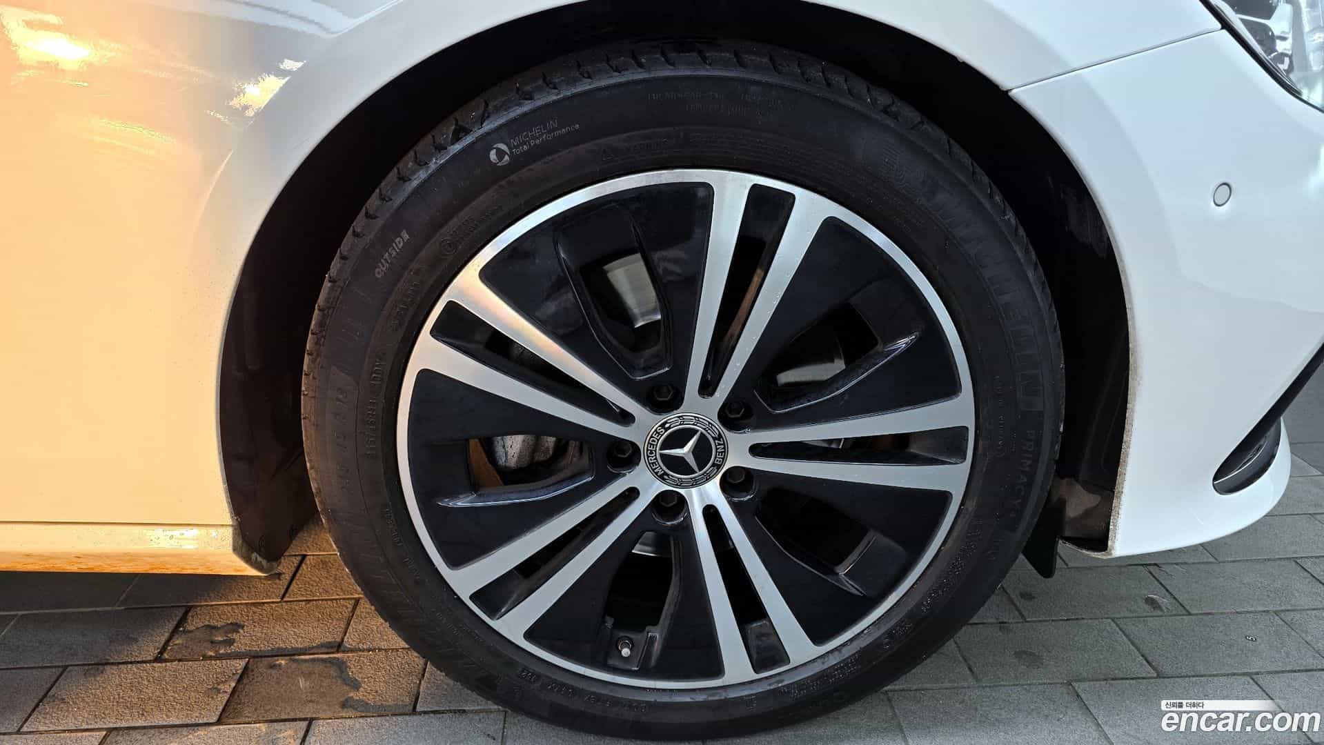 E-Class Mercedes-Benz 2021.1-OUTER-005