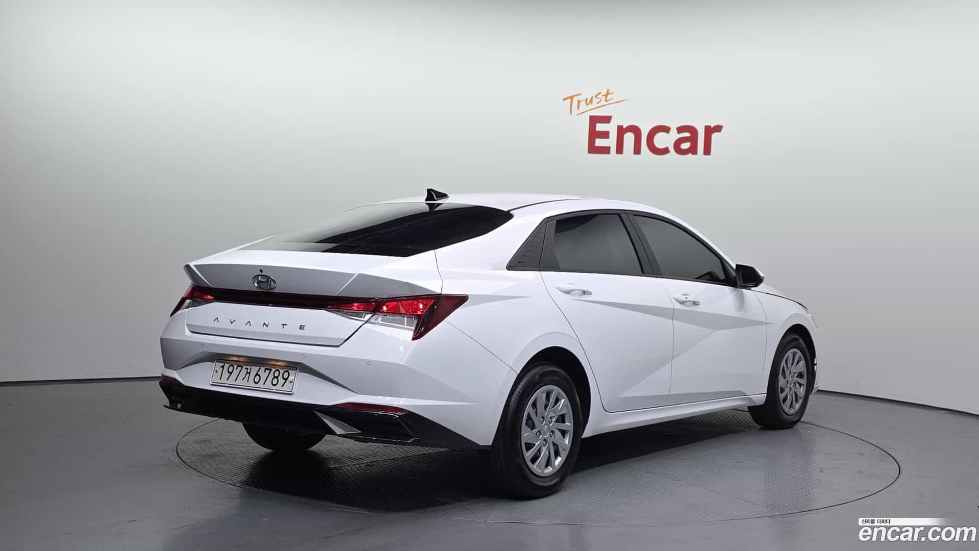 AVANTE Hyundai 2022.0-OUTER-002