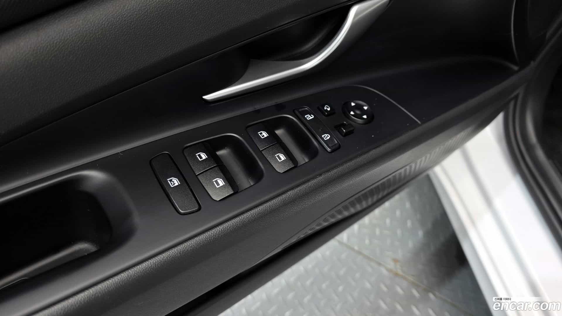 AVANTE Hyundai 2022.0-OPTION-015