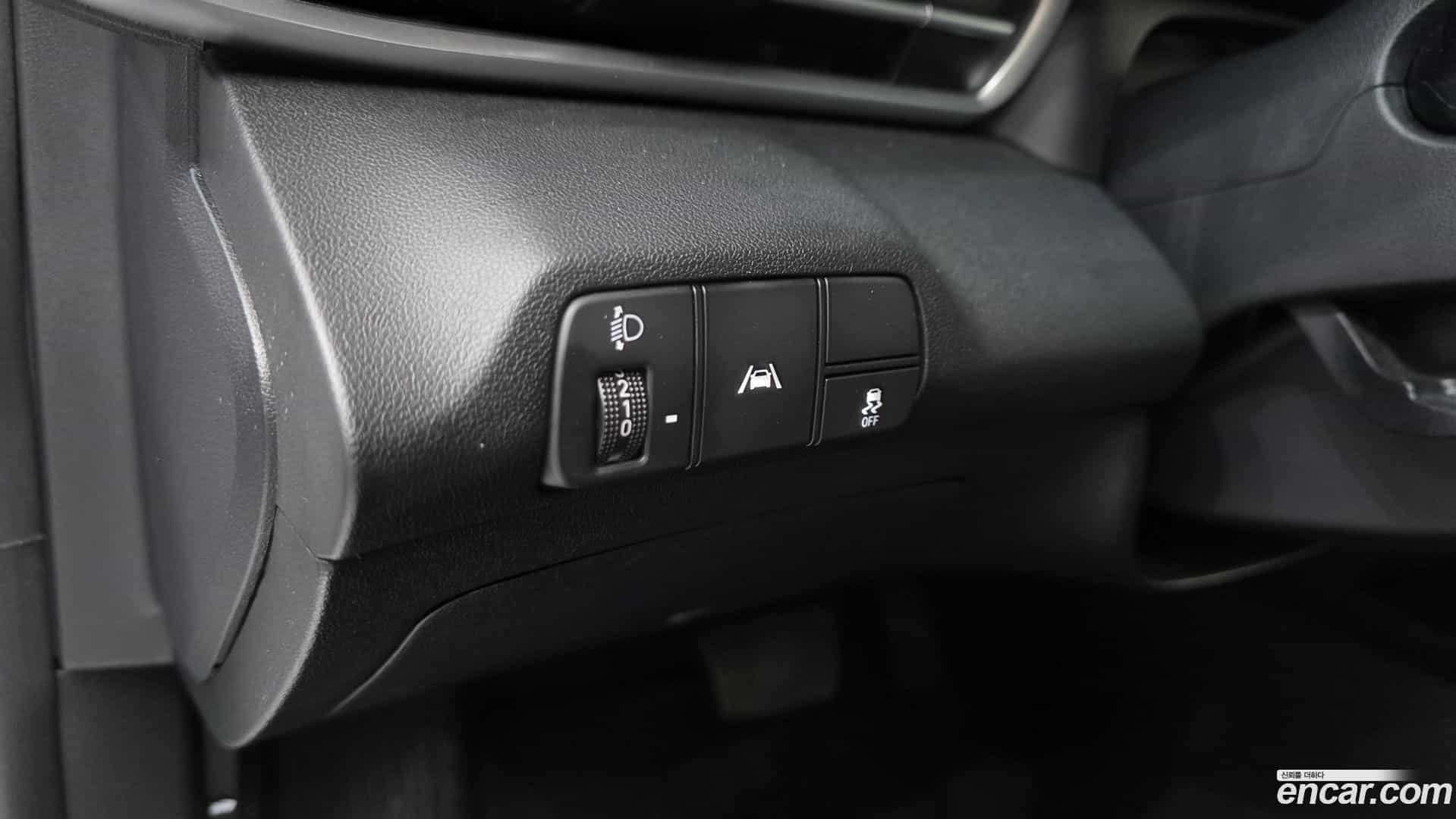 AVANTE Hyundai 2022.0-OPTION-016