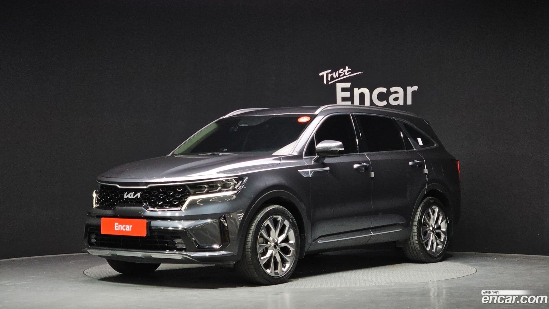 Main__Slider__Photo:Sorento Kia 2021.11-0