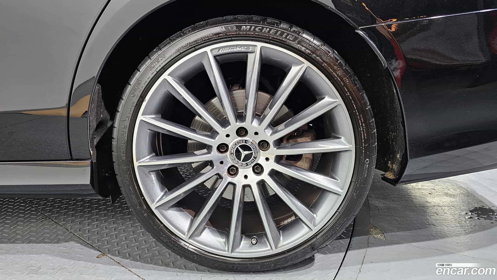E-Class Mercedes-Benz 2021.0-OUTER-005