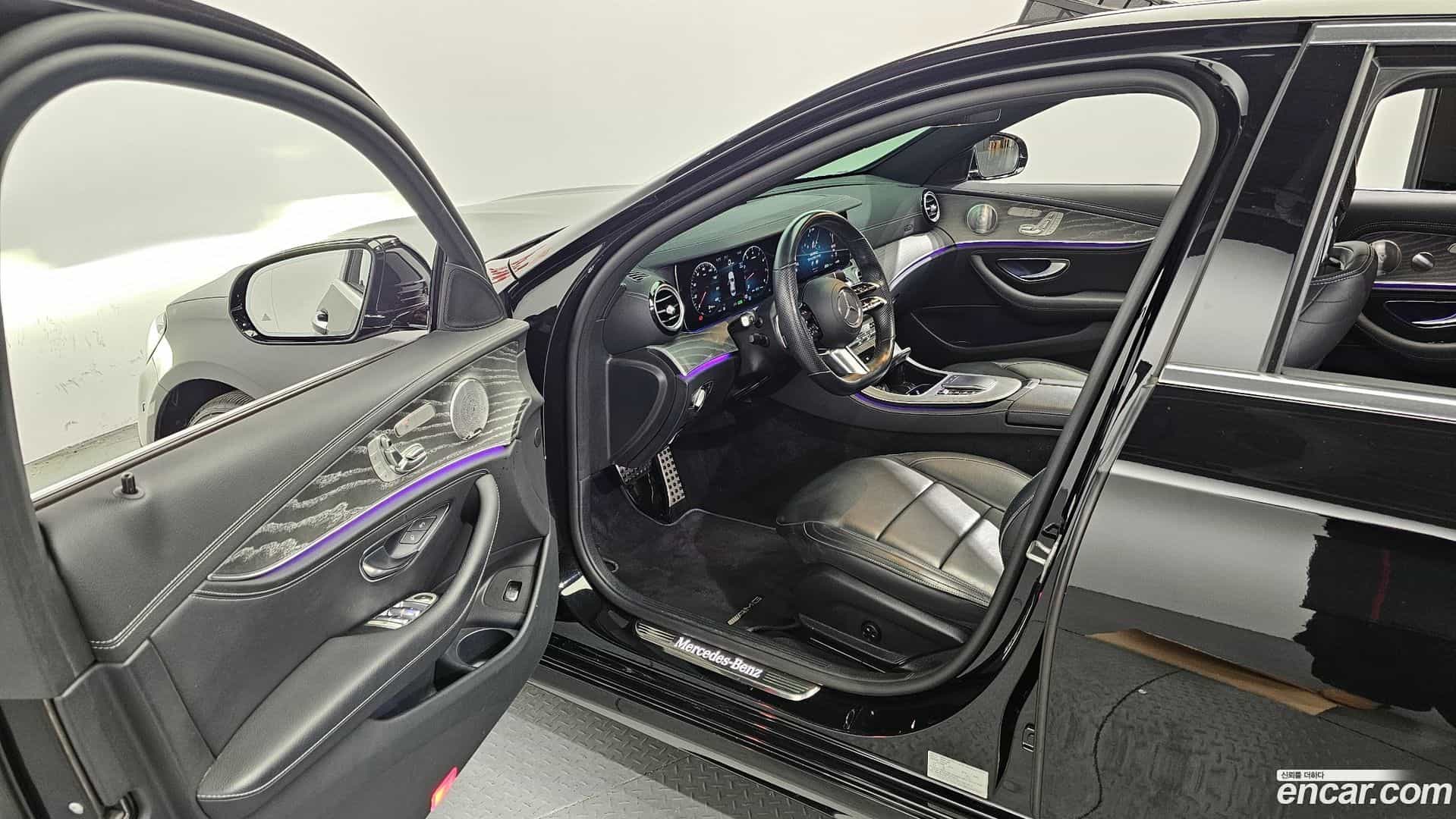 E-Class Mercedes-Benz 2021.0-INNER-010