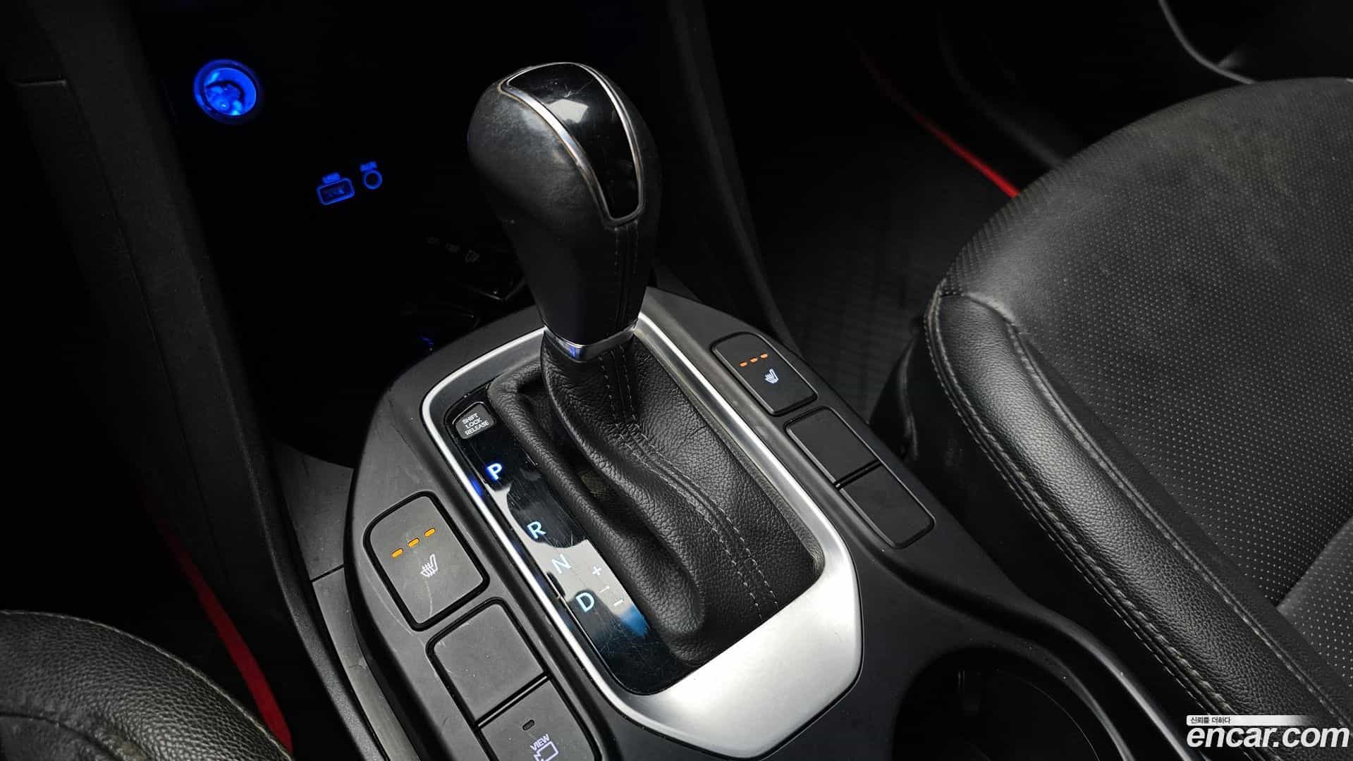 Santafe Hyundai 2016.3-INNER-009