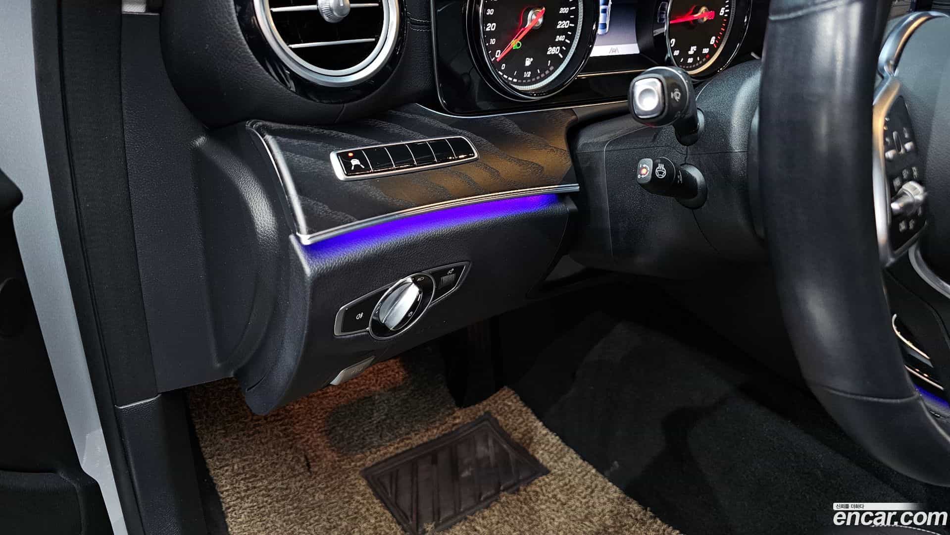 E-Class Mercedes-Benz 2020.4-OPTION-019