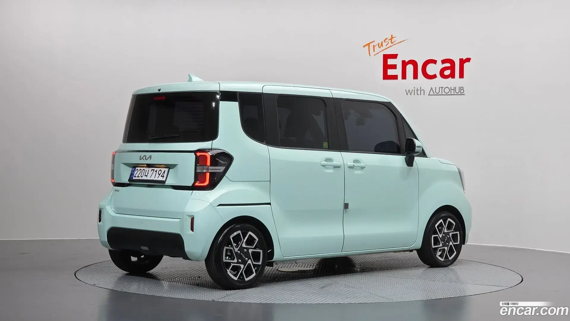 Main__Slider__Photo:RAY Kia 2025.3-1