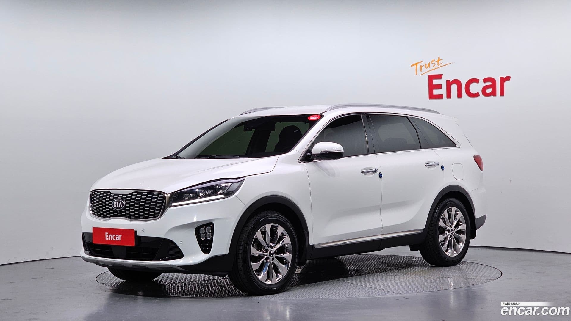 Main__Slider__Photo:Sorento Kia 2019.3-0