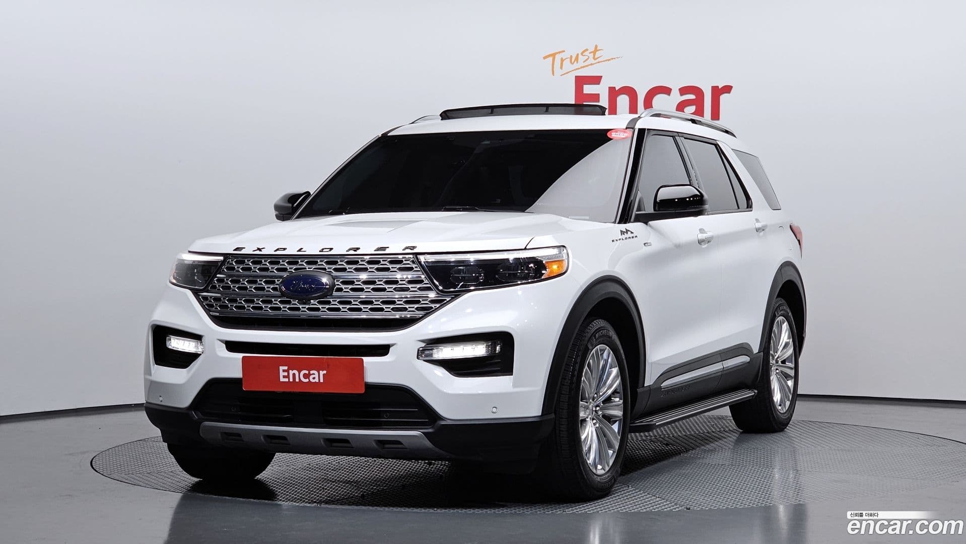 Main__Slider__Photo:Explorer Ford 2021.11-0