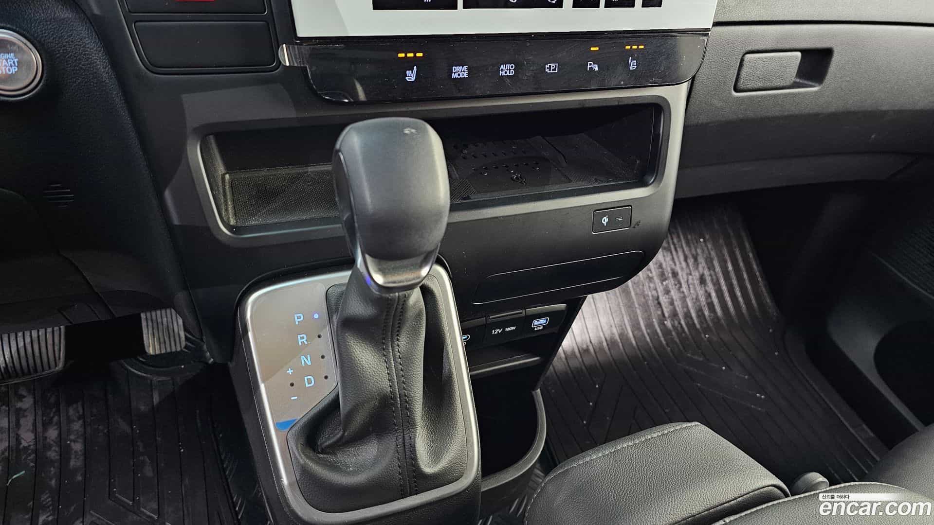 Staria Hyundai 2025.11-INNER-009