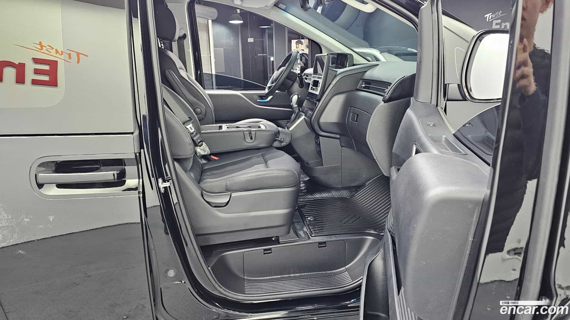 Staria Hyundai 2025.11-OPTION-015