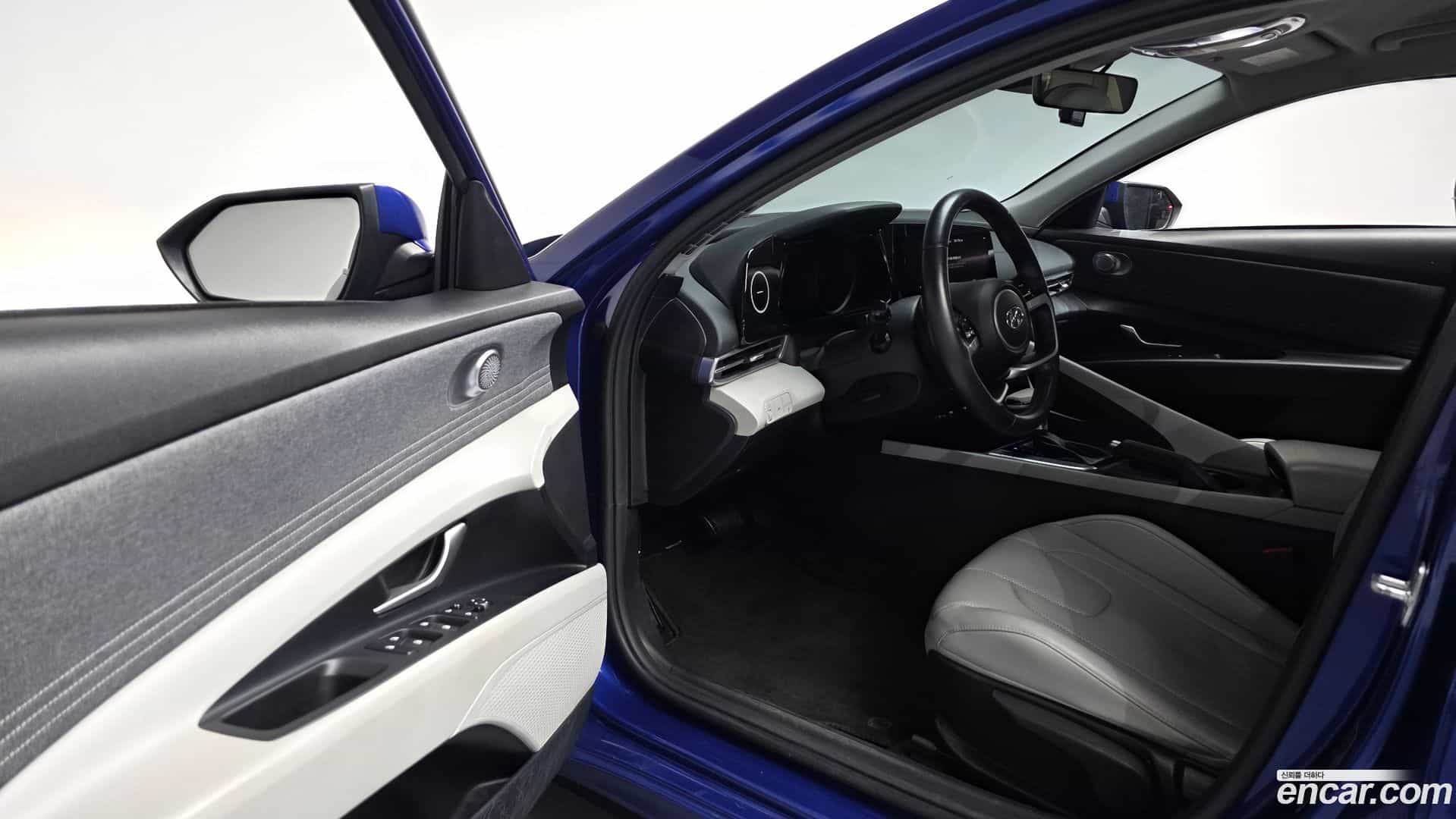 AVANTE Hyundai 2021.10-OPTION-015