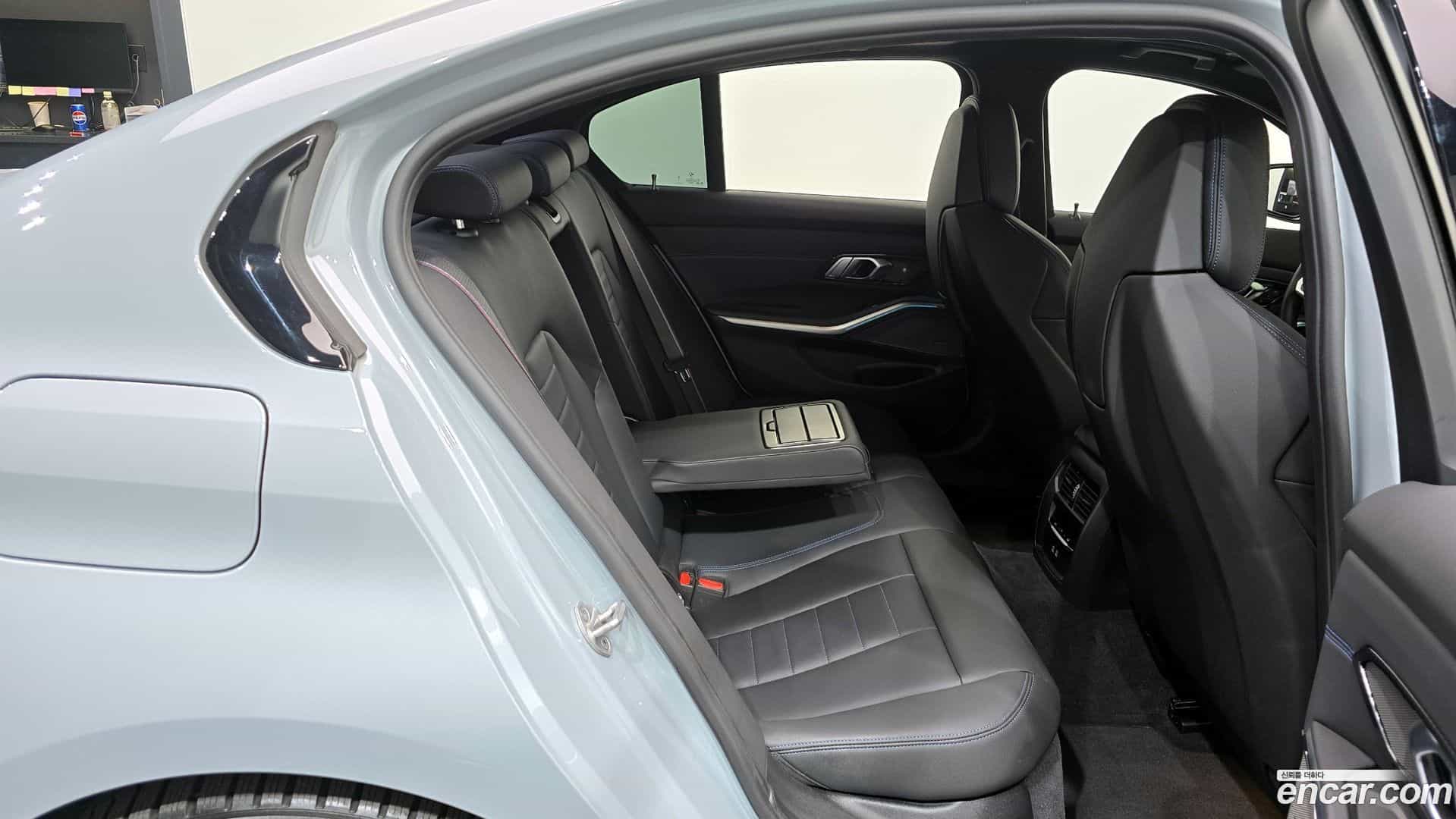 3-Series BMW 2024.6-OPTION-016