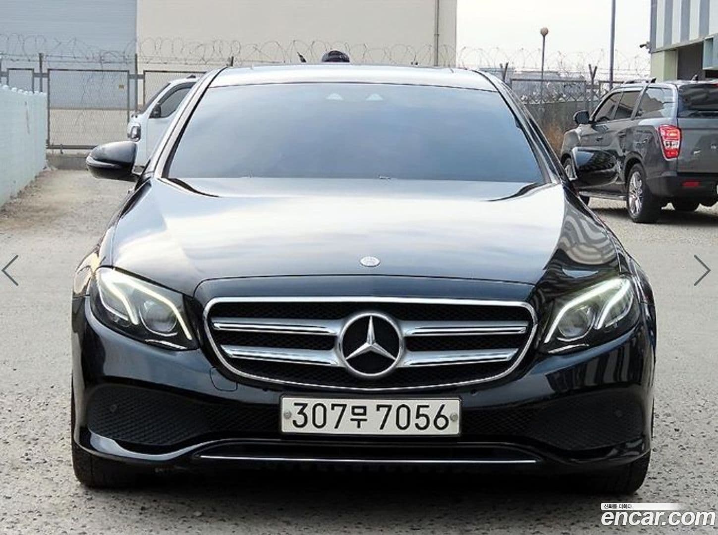 Main__Slider__Photo:E-Class Mercedes-Benz 2017.2-0