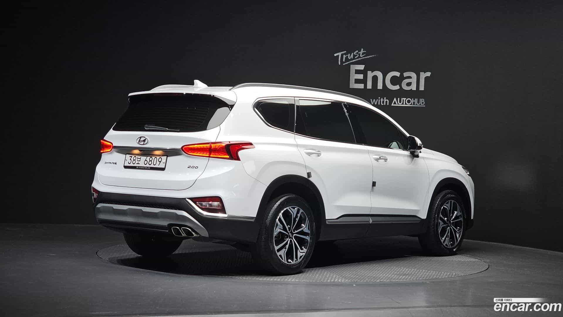 Santafe Hyundai 2019.1-OUTER-002