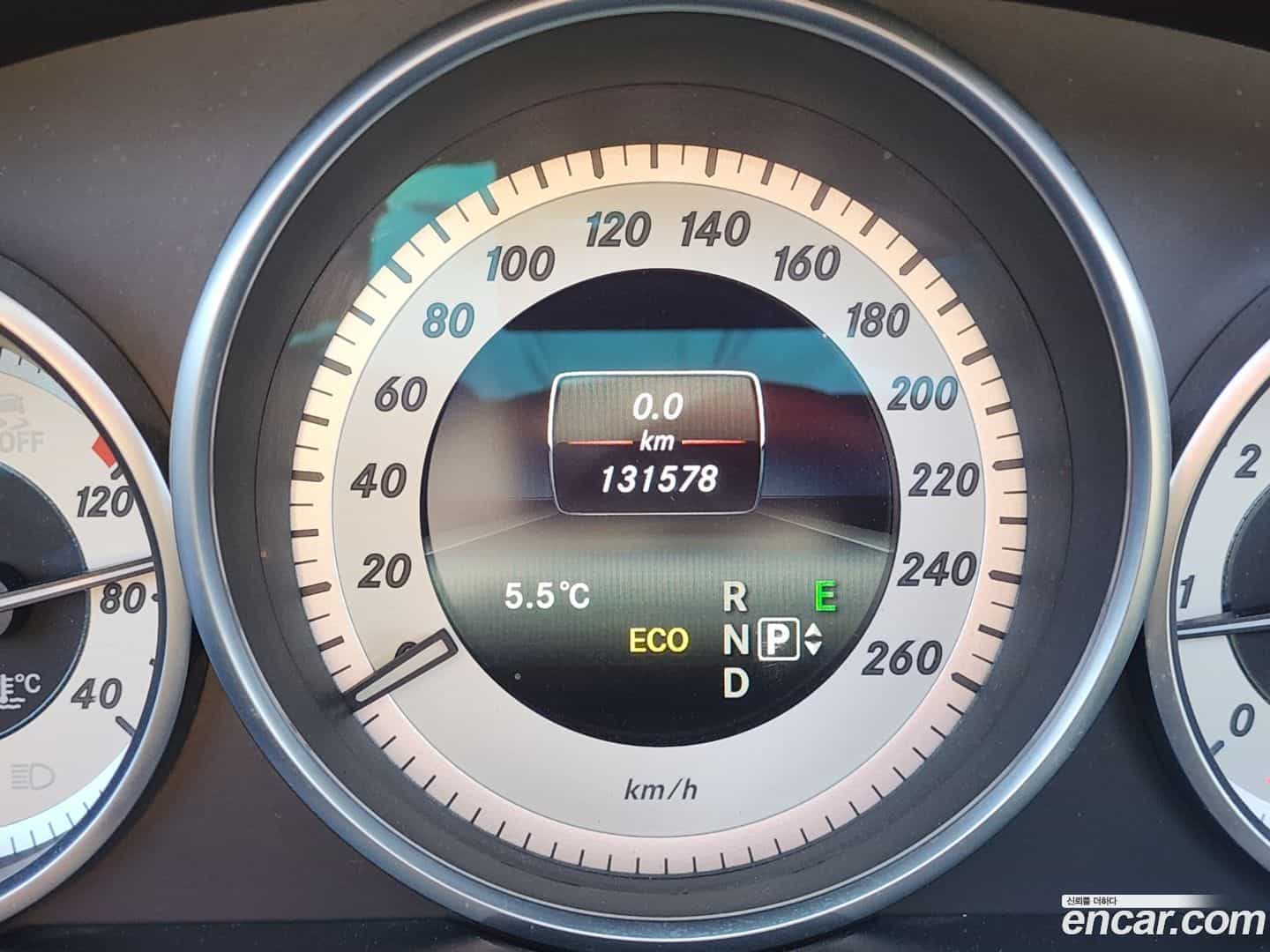 E-Class Mercedes-Benz 2015.9-INNER-007